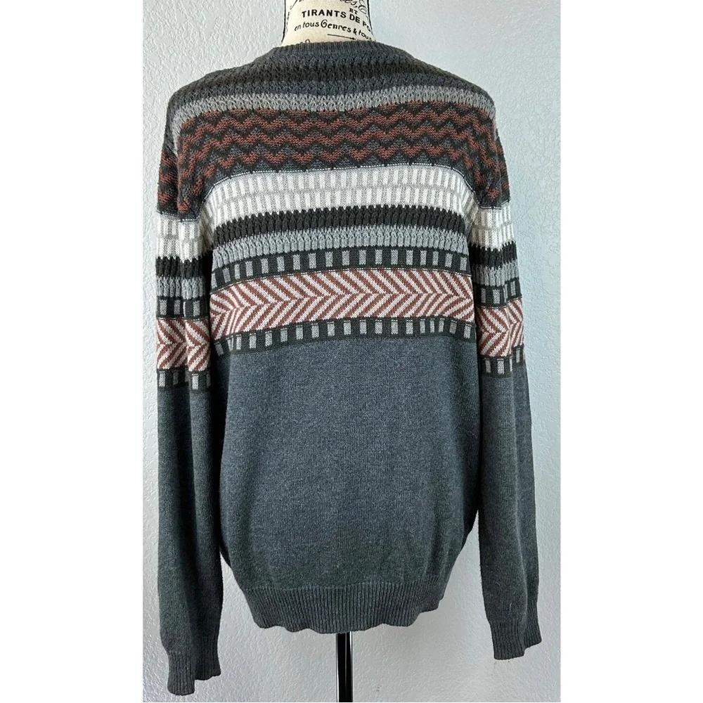 Perry Ellis Mens Crewneck Sweater, size Medium